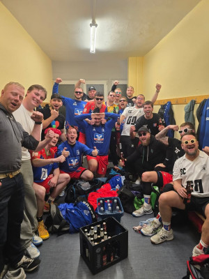 💙❤️ HEIMSIEG! 😎 Unsere Männer I gewinnt 23:20 gegen den HC Aschersleben "Alligators" II und holt damit Sieg Nummer 3 des Heimspieltages 👏🏻💙❤️
